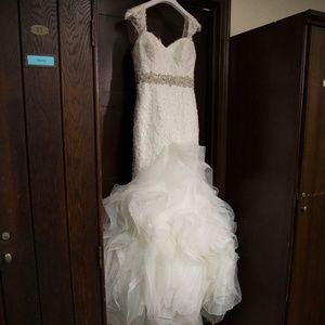 San Patrick Sandrine Wedding Dress w/ Accessories